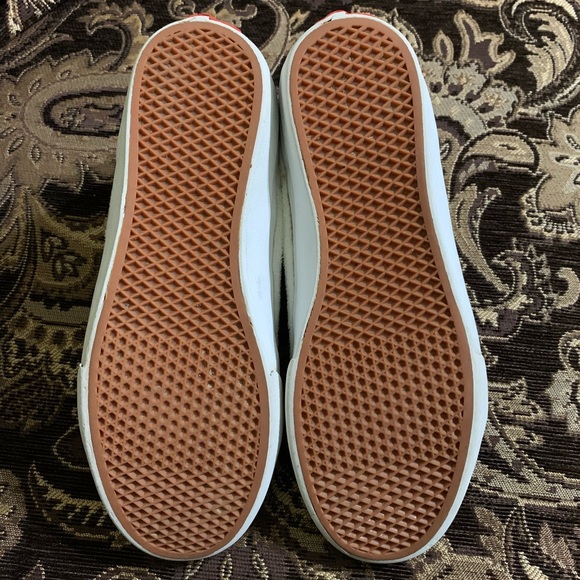 Hello Kitty 40th Anniversary Vans from 2014 - Picture 4 of 8